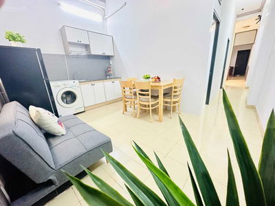 Bui Dinh Tuy Street, Vietnam Bui Dinh Tuy Street, Vietnam