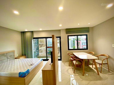 Chu Van An Street, Vietnam Chu Van An Street, Vietnam