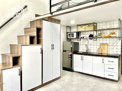 Nun Huynh Lien Street, Vietnam Nun Huynh Lien Street, Vietnam