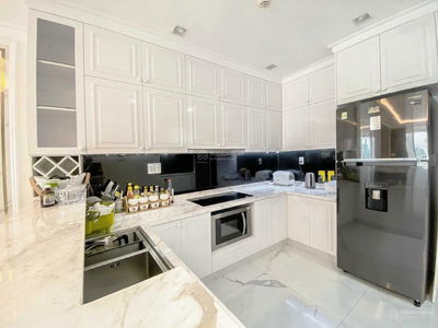 Sunrise City, Vietnam Sunrise City, Vietnam