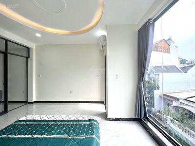 Hoang Hoa Tham Street, Vietnam Hoang Hoa Tham Street, Vietnam