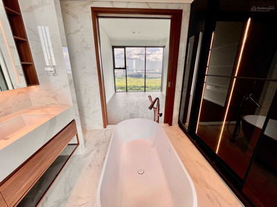 The Crest Residence, Vietnam The Crest Residence, Vietnam