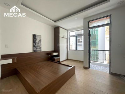 Nguyen Dinh Chinh Street, Vietnam Nguyen Dinh Chinh Street, Vietnam