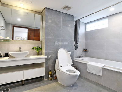 Linh Lang Street, Vietnam Linh Lang Street, Vietnam