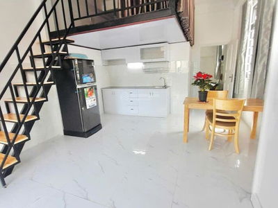 Mai Chi Tho Street, Vietnam Mai Chi Tho Street, Vietnam