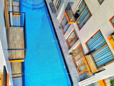 Mai Chi Tho Street, Vietnam  Mai Chi Tho Street, Vietnam