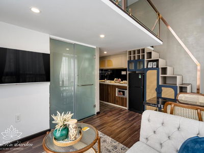 Lac Long Quan Street, Vietnam Lac Long Quan Street, Vietnam