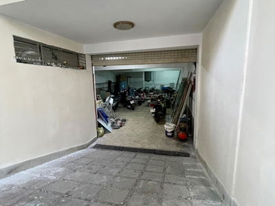 Le Thi Hong Street, Vietnam Le Thi Hong Street, Vietnam