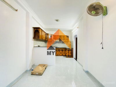 Thao Dien Street, Vietnam  Thao Dien Street, Vietnam