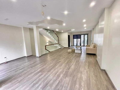 Ton Duc Thang Street, Vietnam Ton Duc Thang Street, Vietnam