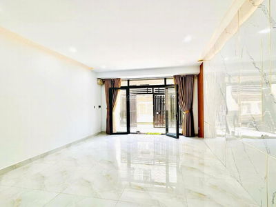 Su Van Hanh Street, Vietnam Su Van Hanh Street, Vietnam