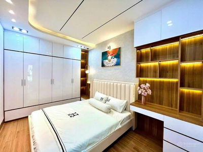 Duong Quang Ham Street, Vietnam Duong Quang Ham Street, Vietnam