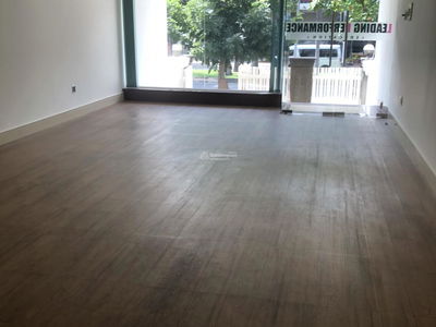 Him Lam Kenh Te, Vietnam  Him Lam Kenh Te, Vietnam