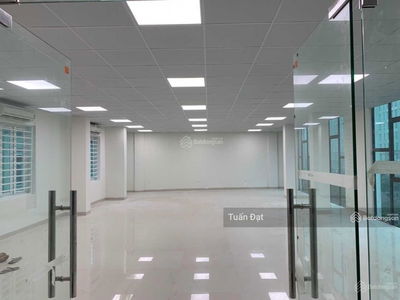 Nguyen Hong Street, Vietnam Nguyen Hong Street, Vietnam