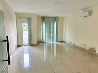 Tran Thi Nghi Street, Vietnam Tran Thi Nghi Street, Vietnam