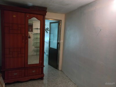 Nguyen Van Cu Street, Vietnam  Nguyen Van Cu Street, Vietnam