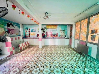 Ong Ich Khiem Street, Vietnam  Ong Ich Khiem Street, Vietnam