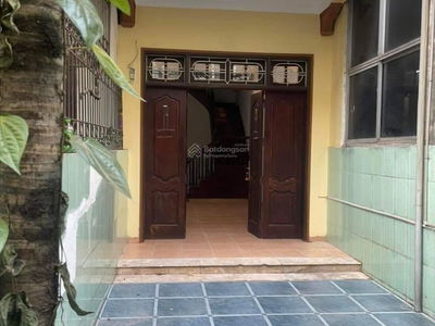 Nguyen Son Street, Vietnam  Nguyen Son Street, Vietnam