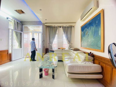 Tran Nao Street, Vietnam Tran Nao Street, Vietnam