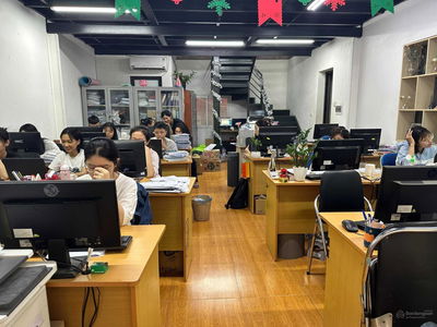 Dong Bat Street, Vietnam Dong Bat Street, Vietnam