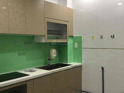 Lac Long Quan Street, Vietnam Lac Long Quan Street, Vietnam