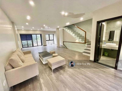 Hao Nam Street, Vietnam Hao Nam Street, Vietnam