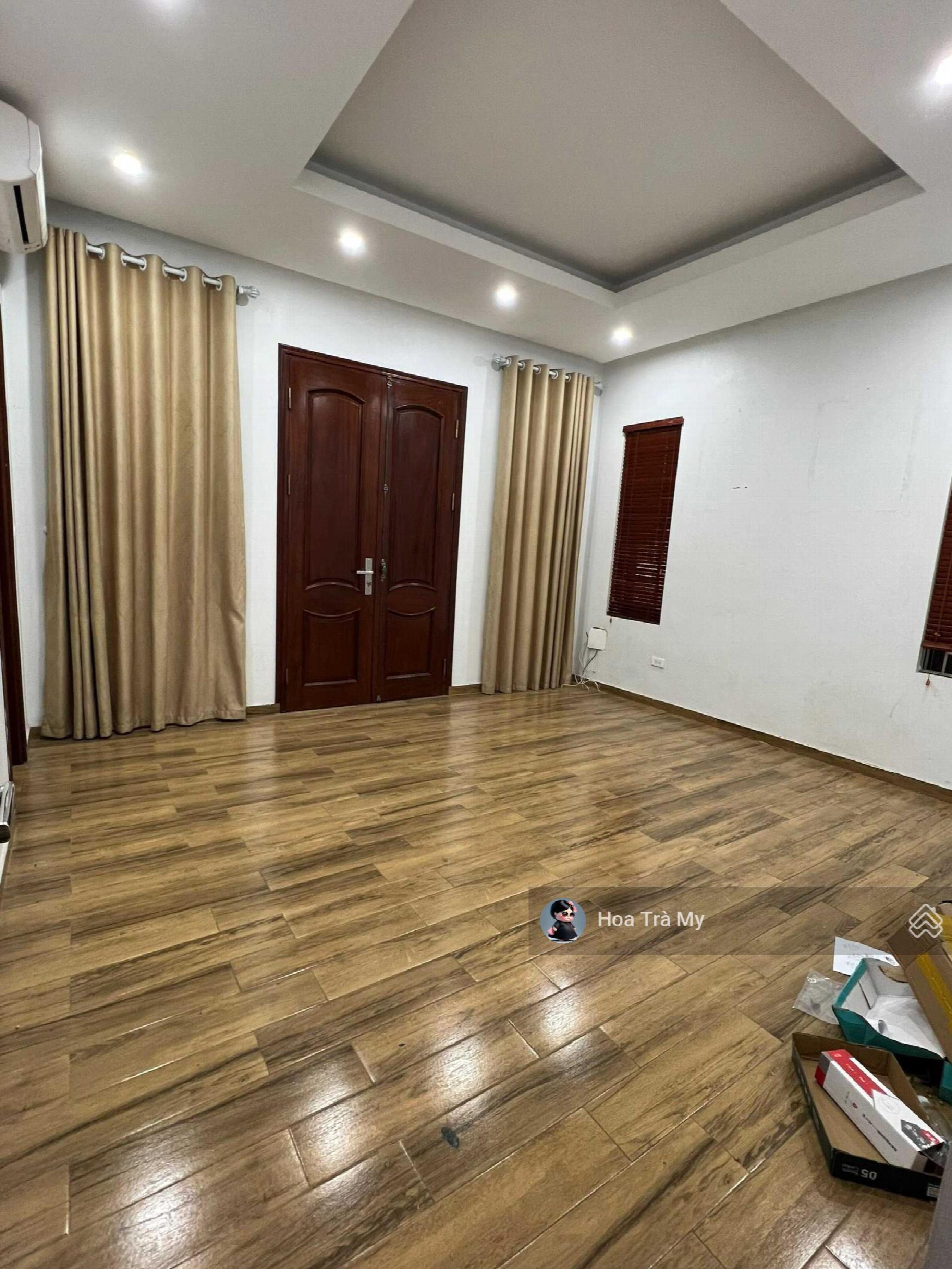 Hao Nam Street, Vietnam Hao Nam Street, Vietnam