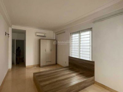 Ngoc Thuy Ward, Vietnam Ngoc Thuy Ward, Vietnam