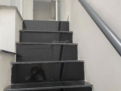 Le Van Luong Street, Vietnam Le Van Luong Street, Vietnam