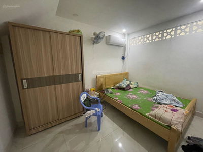 Le Van Tho Street, Vietnam Le Van Tho Street, Vietnam