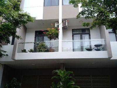 Nguyen Tat Thanh Street, Vietnam  Nguyen Tat Thanh Street, Vietnam