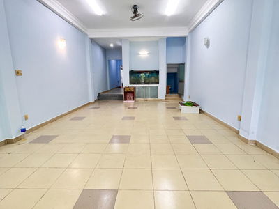 Go O Moi Street, Vietnam Go O Moi Street, Vietnam