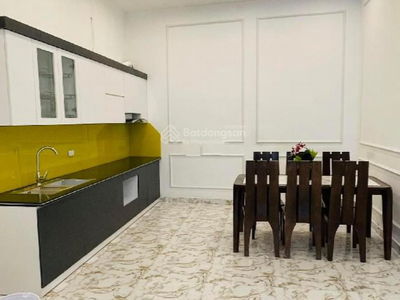 Hoang Cau Street, Vietnam Hoang Cau Street, Vietnam