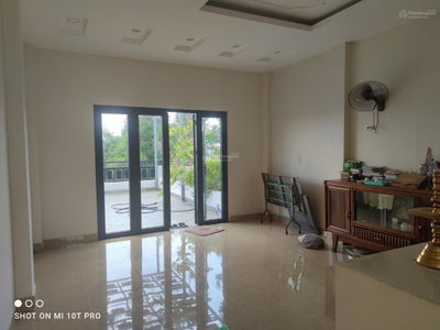 Long Thuan Street, Vietnam  Long Thuan Street, Vietnam