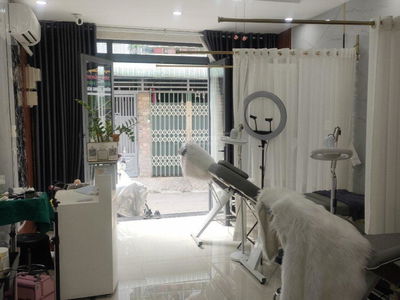 Le Duc Tho Street, Vietnam Le Duc Tho Street, Vietnam