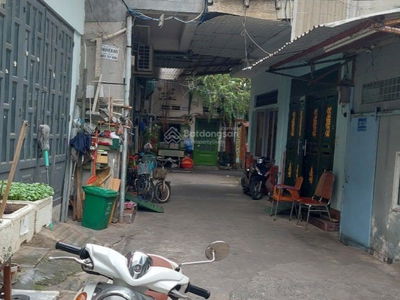 Phan Xich Long Street, Vietnam Phan Xich Long Street, Vietnam