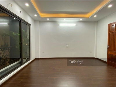 Nguyen Chi Thanh Street, Vietnam Nguyen Chi Thanh Street, Vietnam