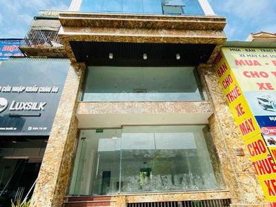 Khuc Thua Du Street, Vietnam  Khuc Thua Du Street, Vietnam