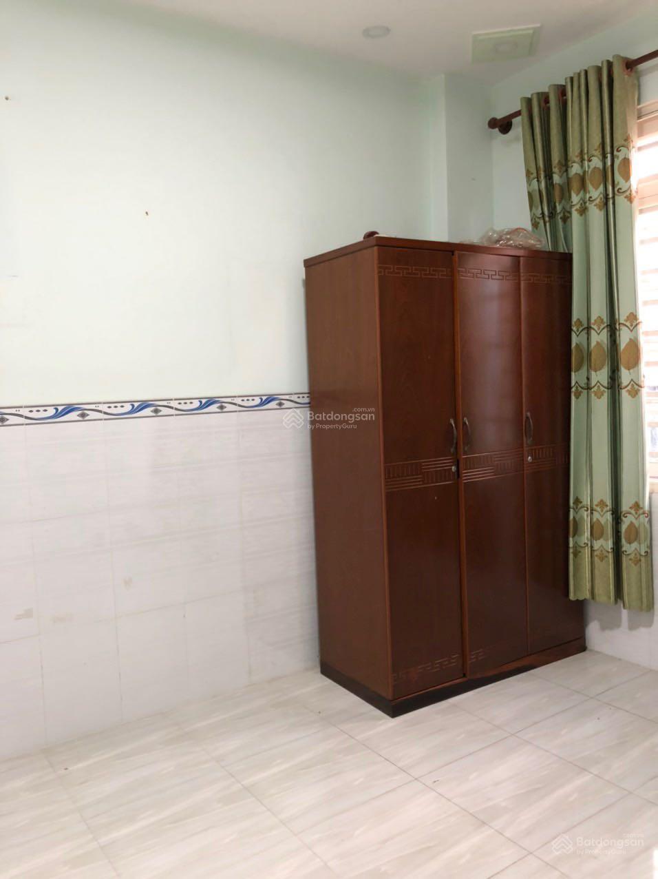 Nun Huynh Lien Street, Vietnam Nun Huynh Lien Street, Vietnam