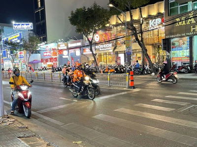 Nguyen Thi Thap Street, Vietnam  Nguyen Thi Thap Street, Vietnam