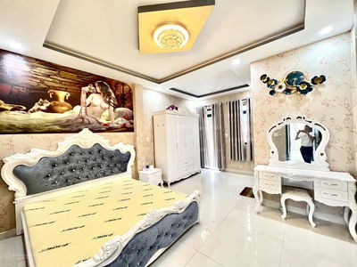 Le Hong Phong Street, Vietnam Le Hong Phong Street, Vietnam