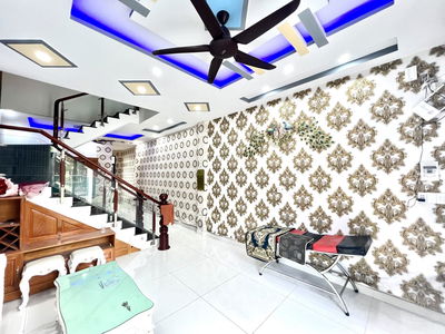 Le Hong Phong Street, Vietnam Le Hong Phong Street, Vietnam