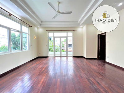 Street 1, Vietnam  Street 1, Vietnam