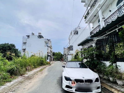 Truong Luu Street, Vietnam Truong Luu Street, Vietnam