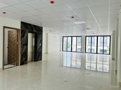 Hoang Van Thu Street, Vietnam Hoang Van Thu Street, Vietnam