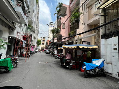 Le Thi Hong Gam Street, Vietnam Le Thi Hong Gam Street, Vietnam