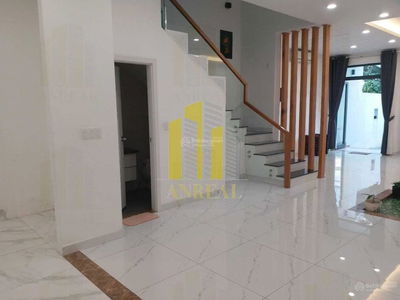 Nguyen U Di Street, Vietnam Nguyen U Di Street, Vietnam