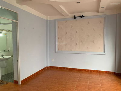 Le Van Luong Street, Vietnam Le Van Luong Street, Vietnam