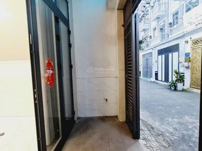 Pham Van Chieu Street, Vietnam Pham Van Chieu Street, Vietnam