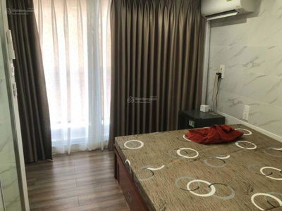 Trang Tien Street, Vietnam Trang Tien Street, Vietnam